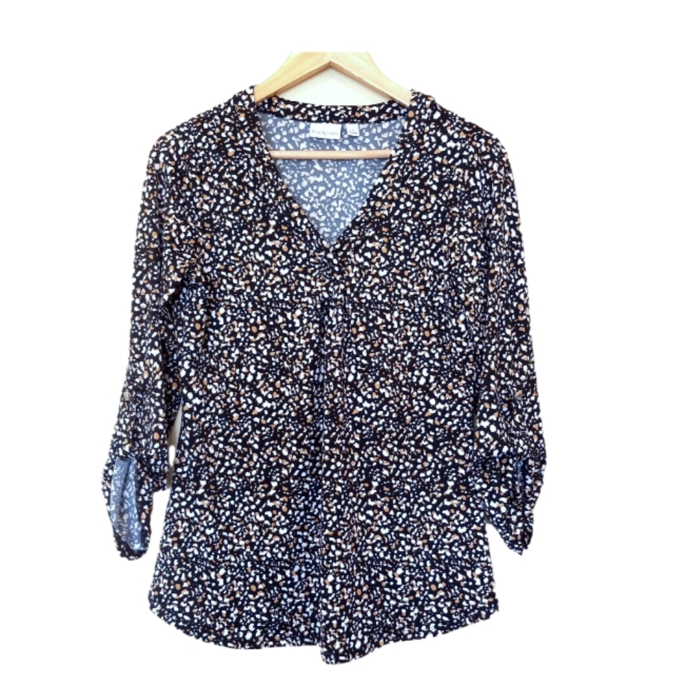 Kim Rogers‎ Curvy V Neck Blouse Women's Size 2X Black White Tan Abstract Print
